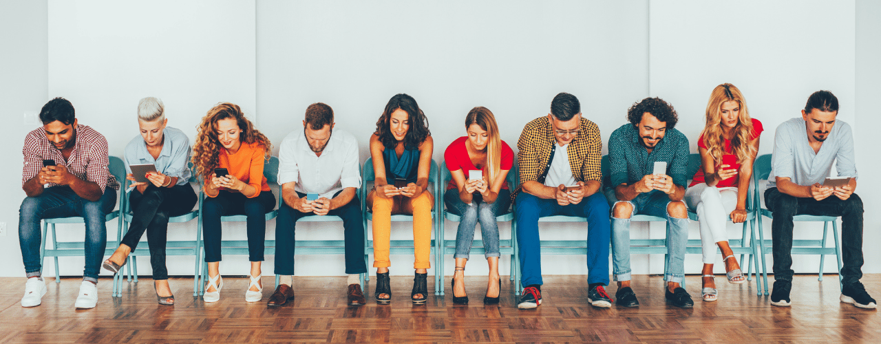 Perché stai sui social? Per farti conoscere o per colmare uno spazio di sconforto? Molti di noi si rivolgono ai social per distrarsi, connettersi o semplicemente per sentirsi meno soli. Ma quanto spesso ci fermiamo a riflettere sul perché stiamo lì? E sop i social ego o spiritualita