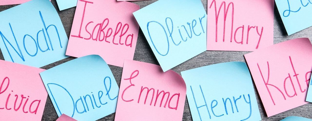 Quante volte abbiamo pensato al significato del nostro nome? Forse solo nei momenti in cui ci siamo sentiti insoddisfatti o in cerca di una nuova identità. l importanza del nome vibrazioni energia e missione di vita